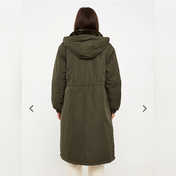 LCW Modest Hooded Piled Women's Parka Size 40/L - Picture 3 of 12